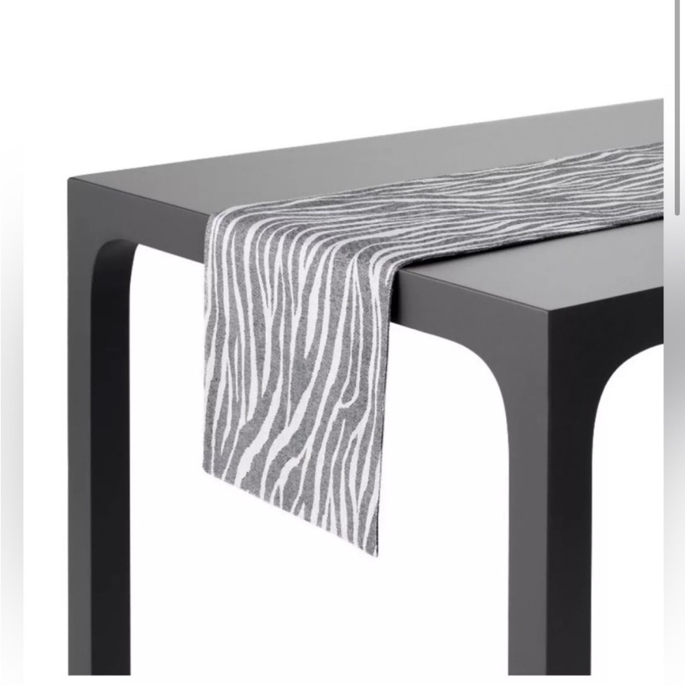 NEW☀️Diane Von Furstenberg Table Runner 72” x 14” Reversible  Zebra